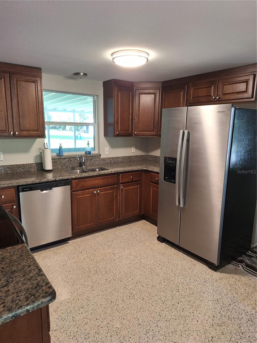 7606 VAN DYKE RD — photo 8