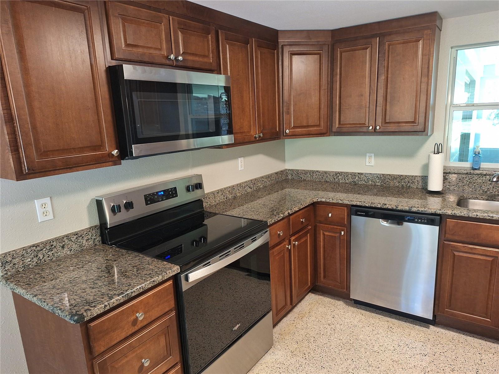 7606 VAN DYKE RD — photo 9