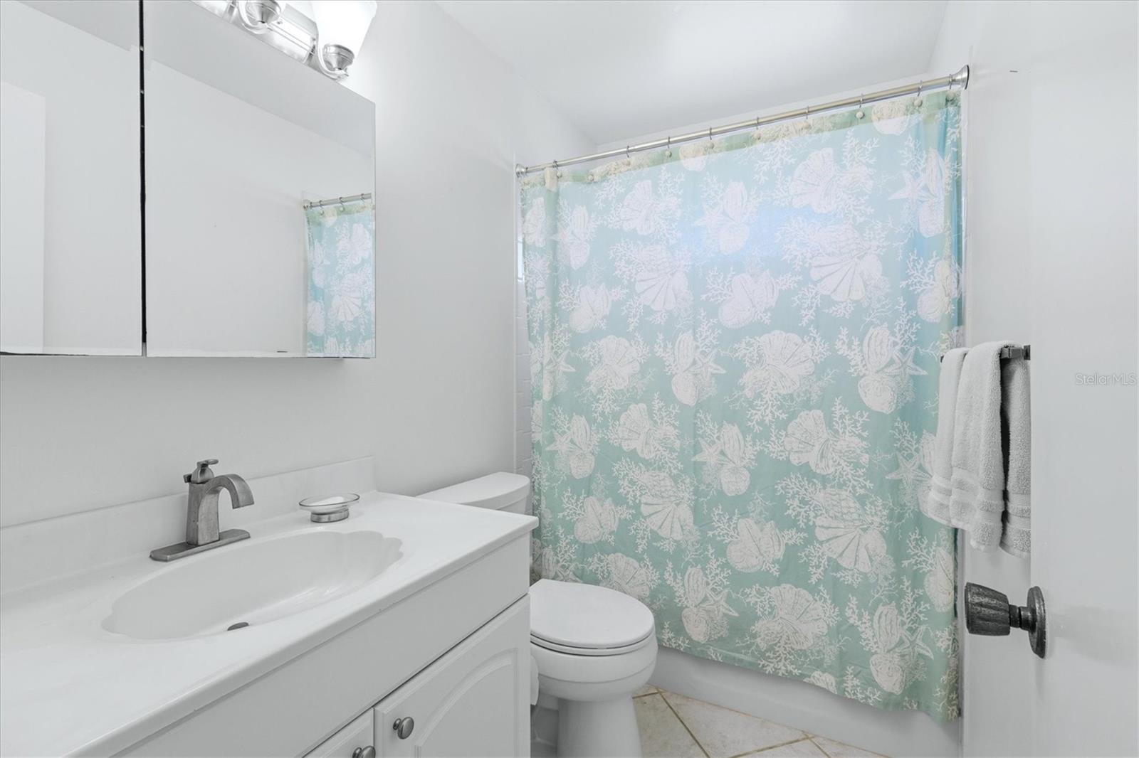 5887 TIDEWOOD AVE #2 — photo 24