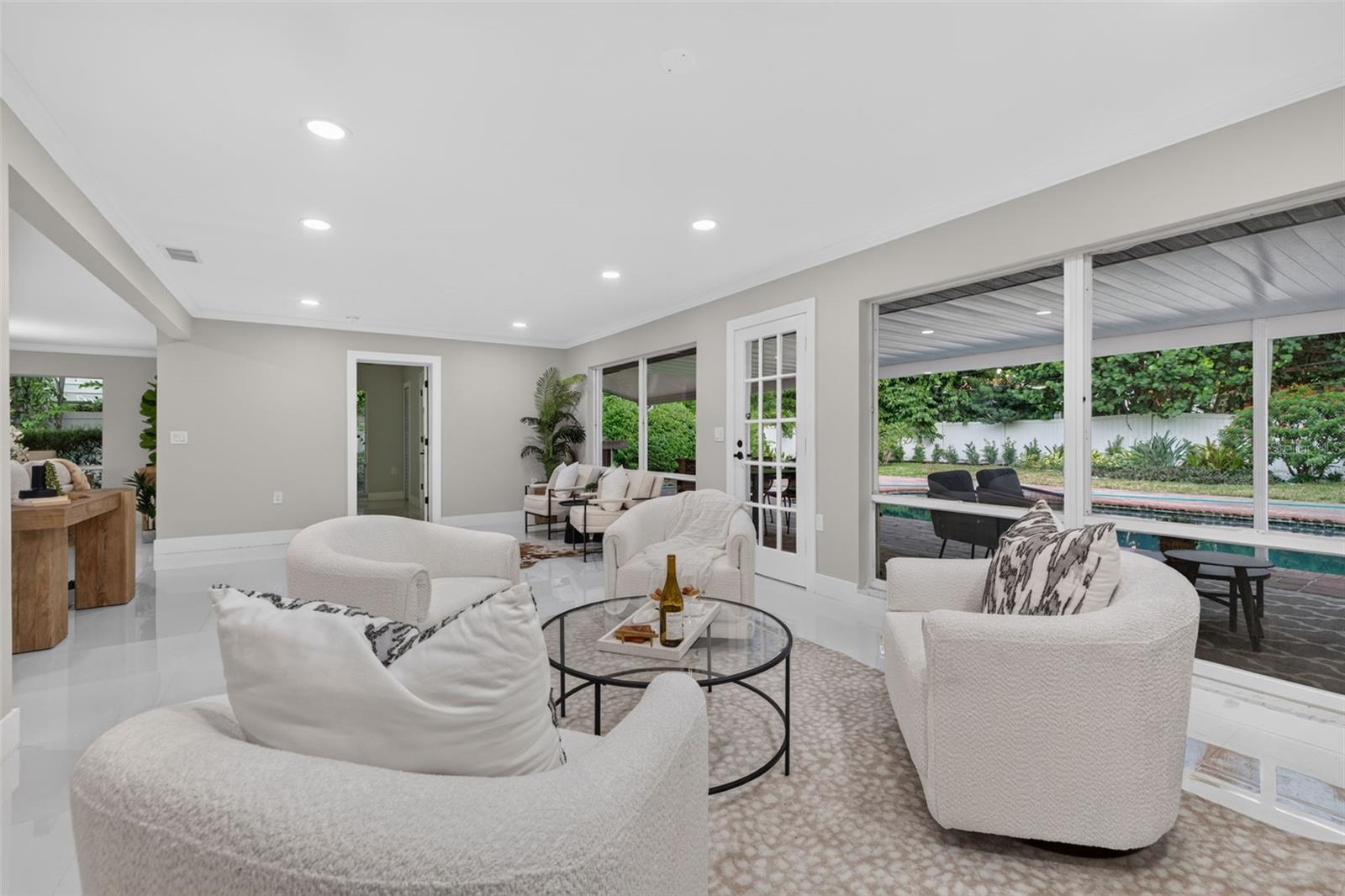 219 MIRAMAR BLVD NE — photo 21