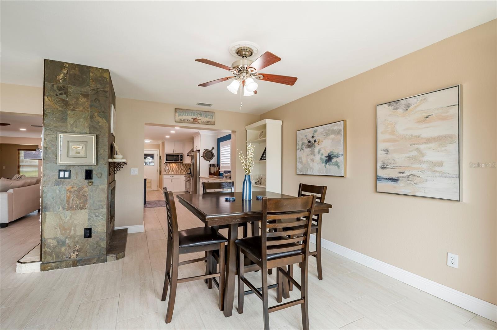 541 CRYSTAL DR — photo 14