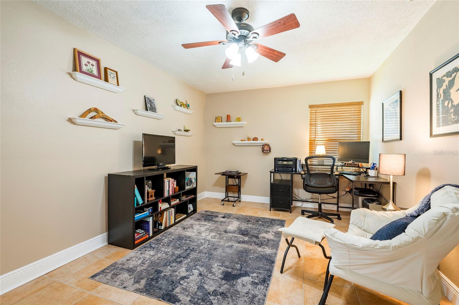 541 CRYSTAL DR — photo 23