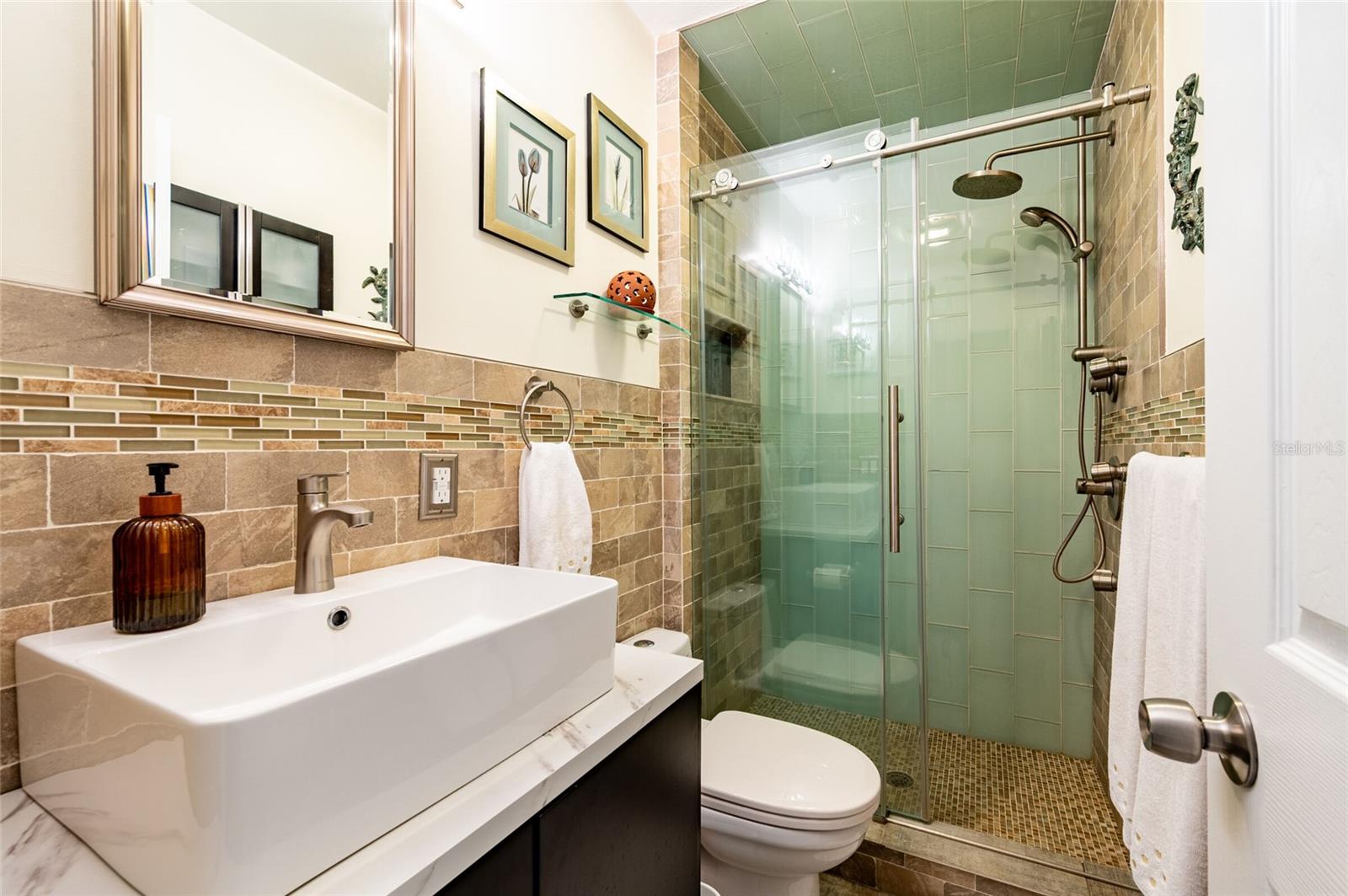 541 CRYSTAL DR — photo 26