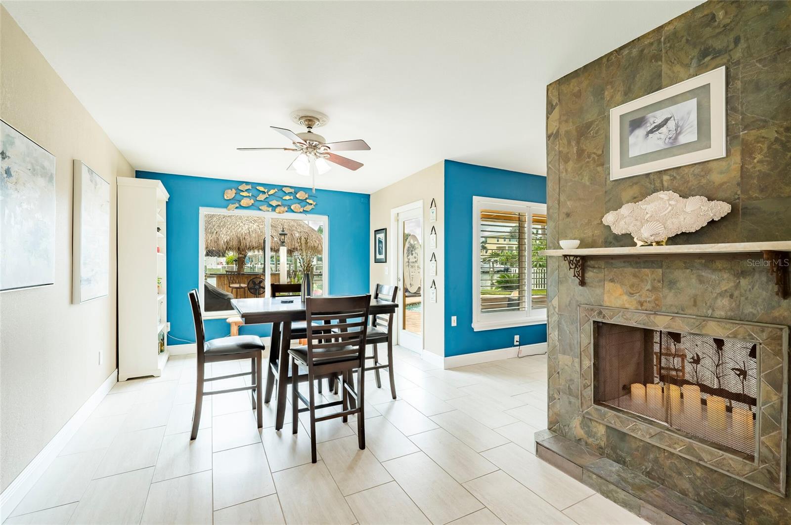 541 CRYSTAL DR — photo 15