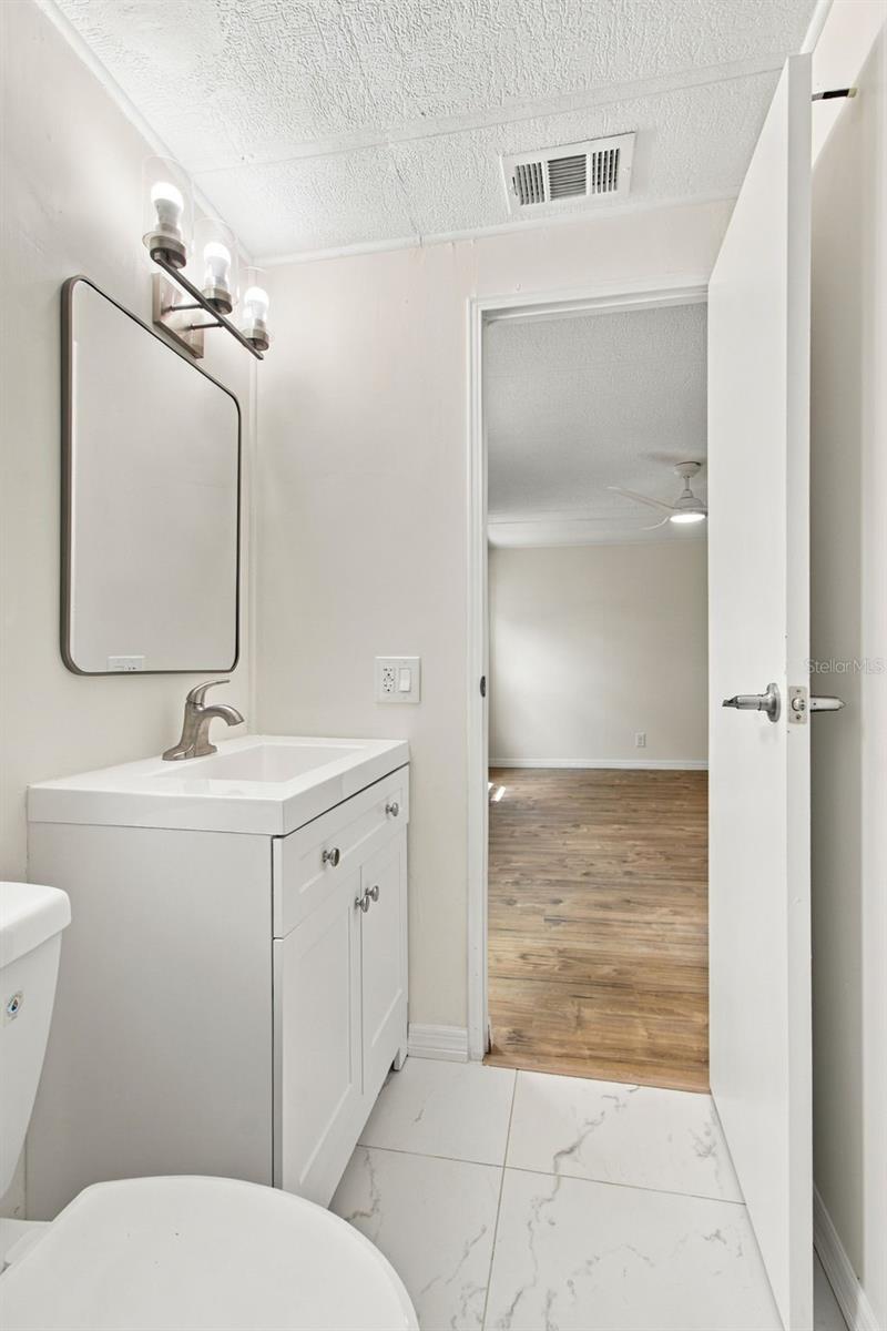 130 CLUBVIEW DR #2 — photo 6