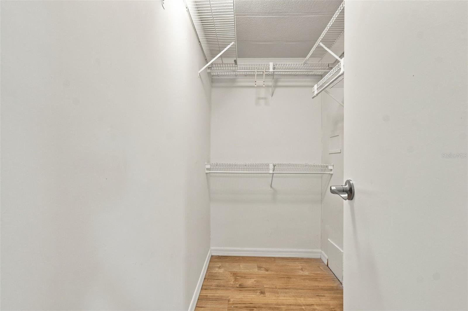 130 CLUBVIEW DR #2 — photo 17