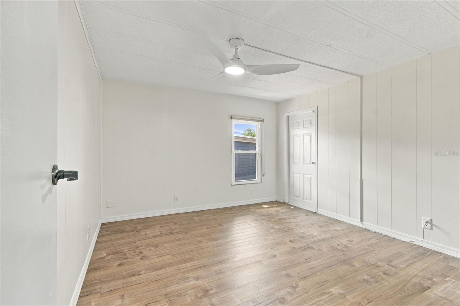 130 CLUBVIEW DR #2 — photo 11