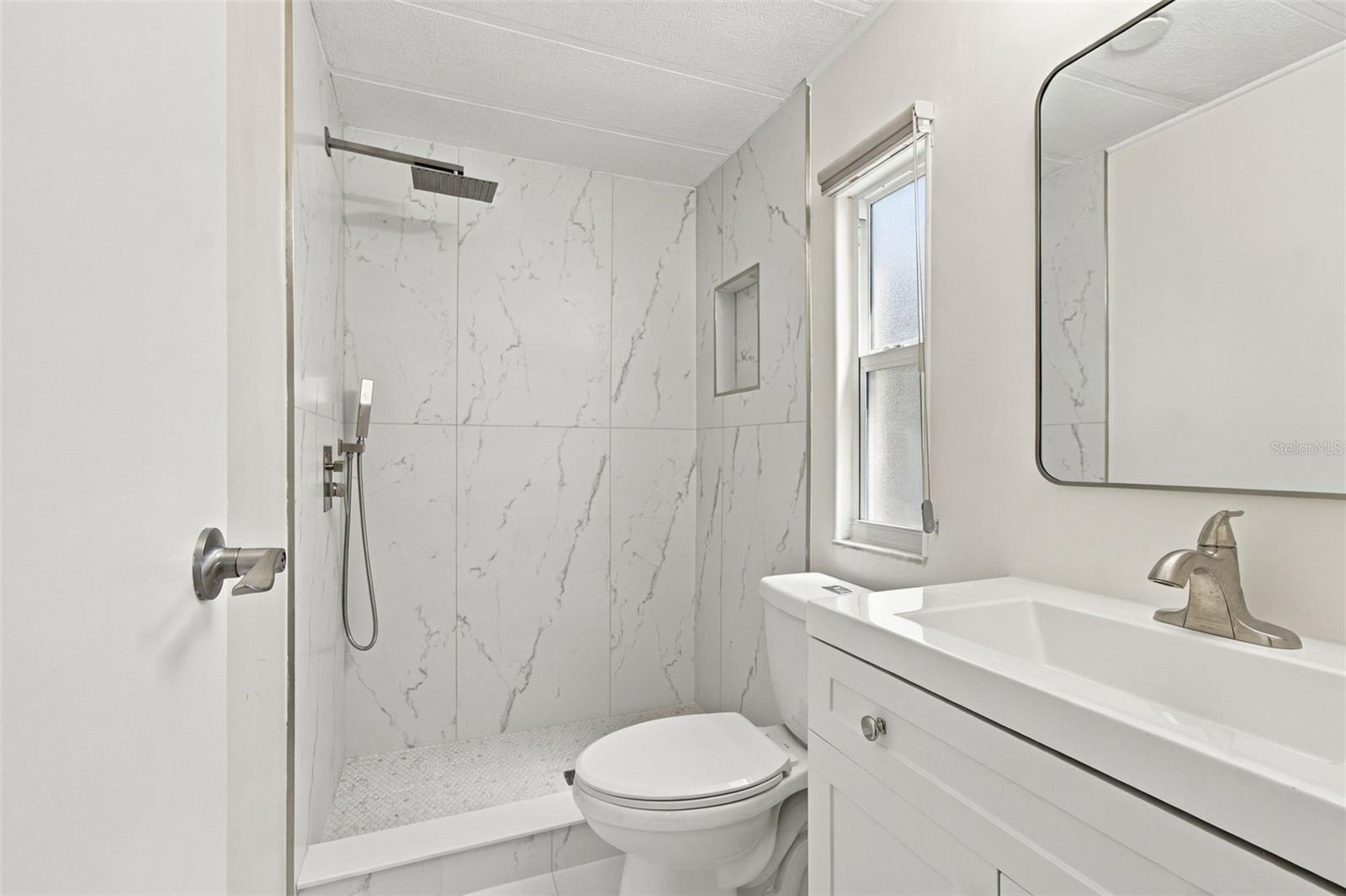 130 CLUBVIEW DR #2 — photo 7