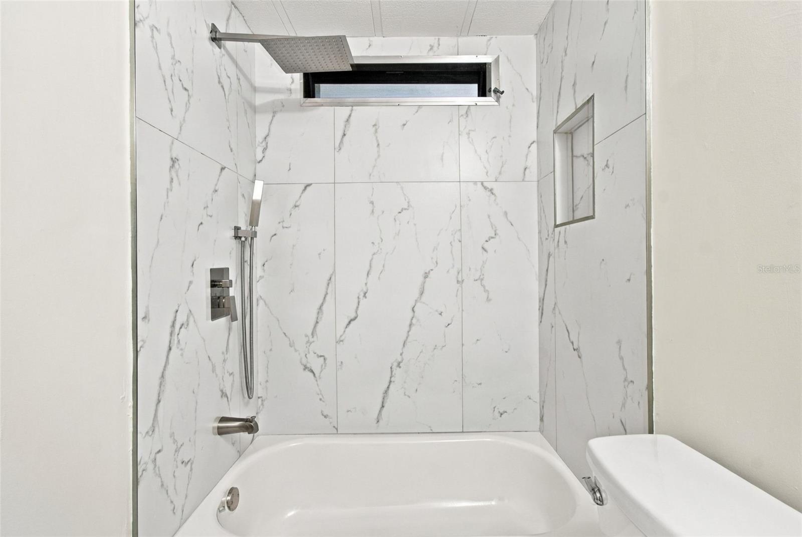 130 CLUBVIEW DR #2 — photo 10