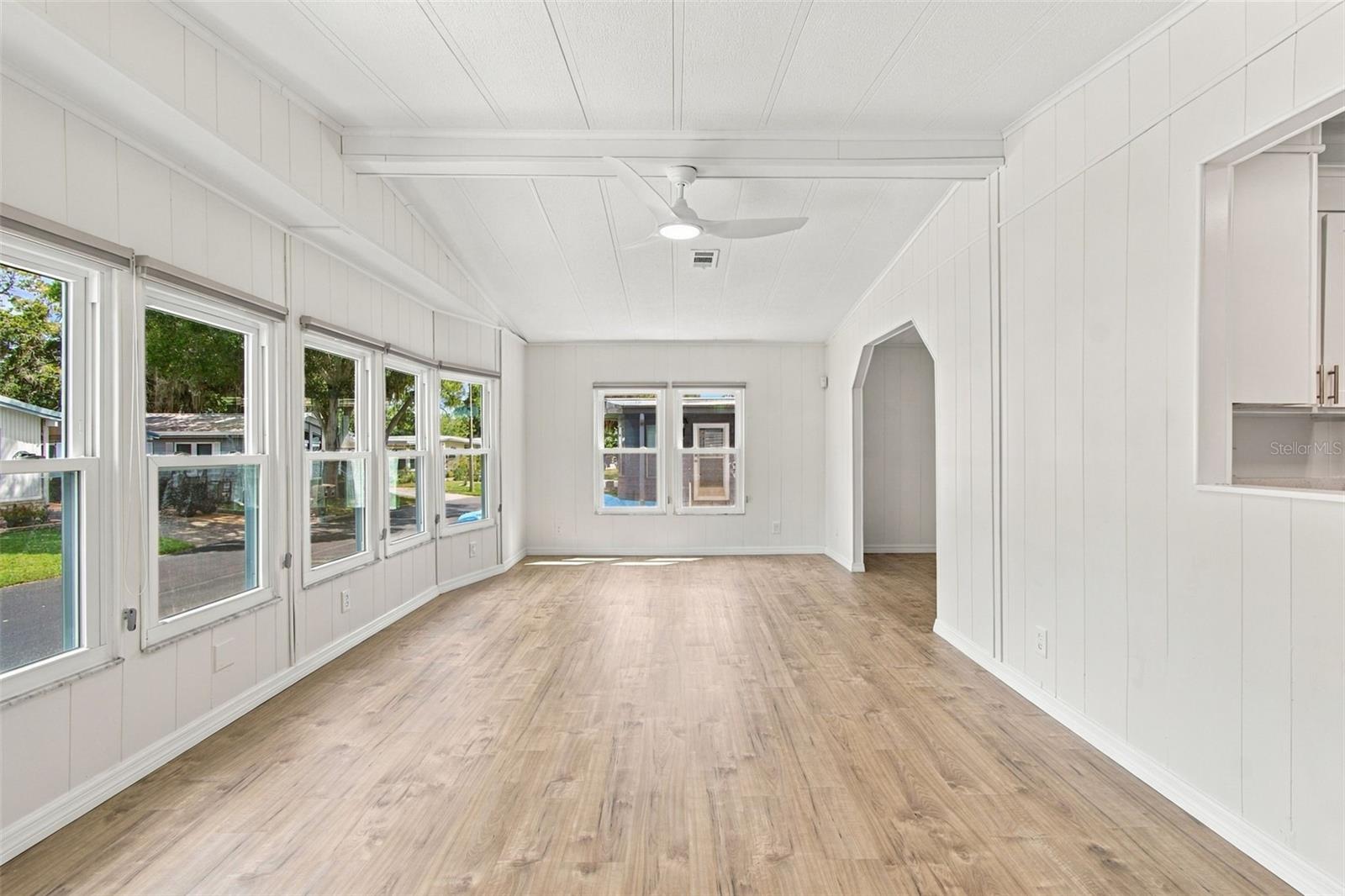 130 CLUBVIEW DR #2 — photo 21
