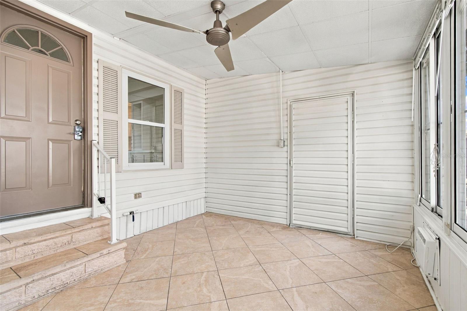 130 CLUBVIEW DR #2 — photo 24