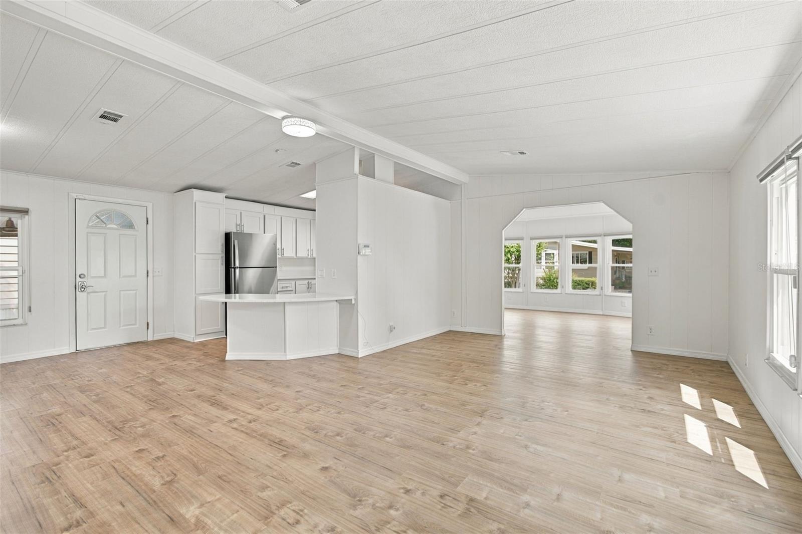130 CLUBVIEW DR #2 — photo 18