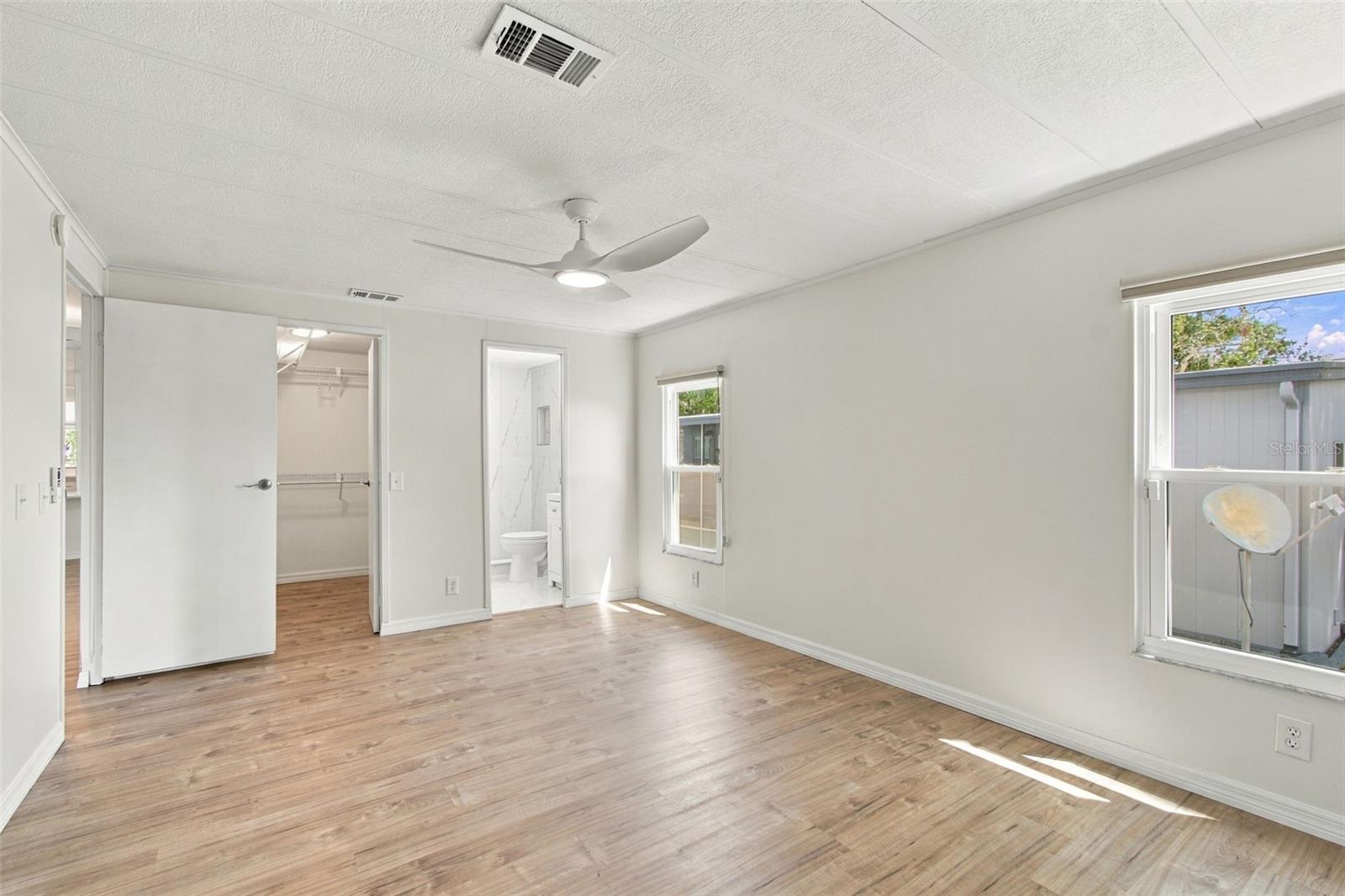 130 CLUBVIEW DR #2 — photo 16