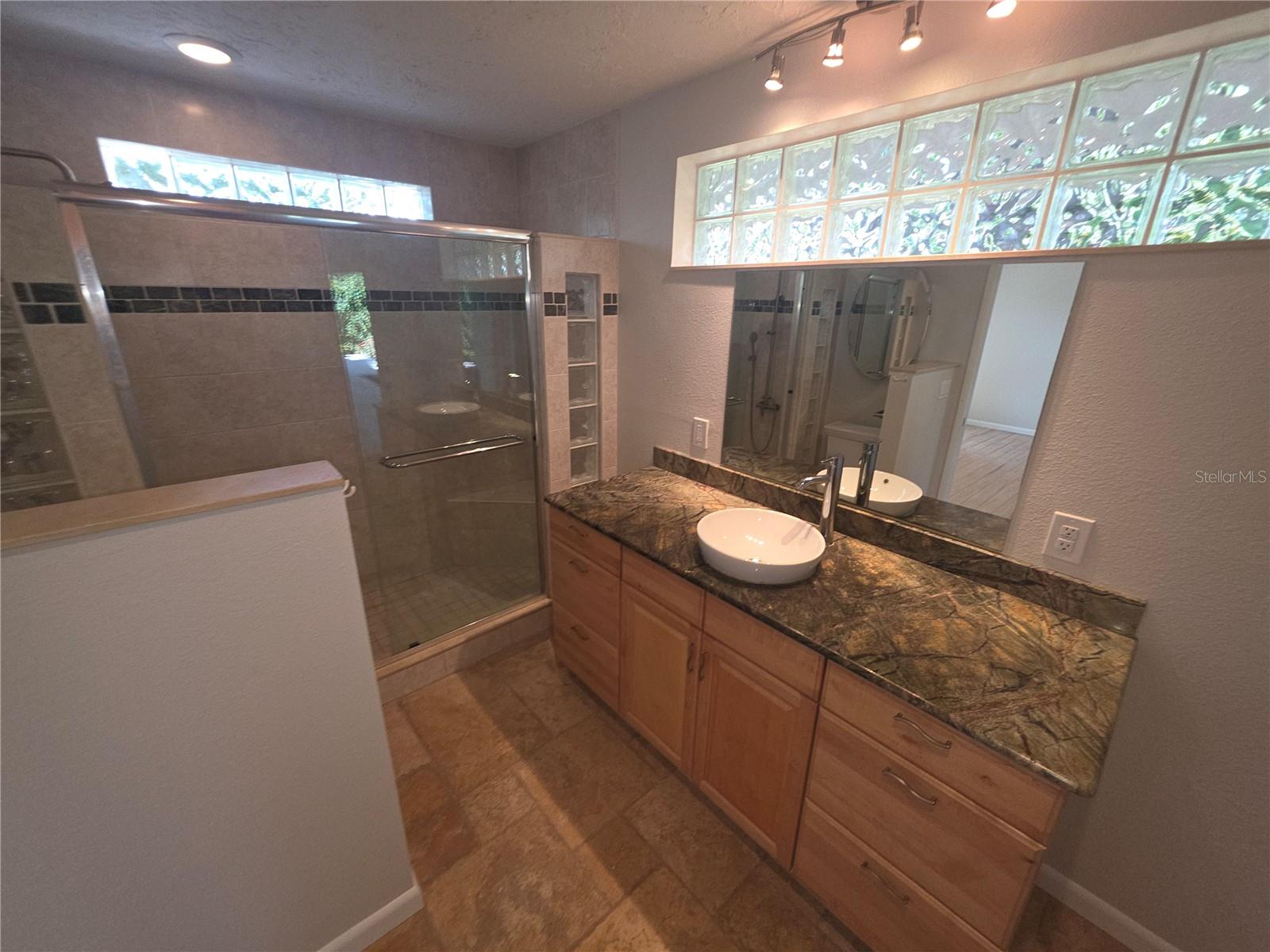 7708 NW 9TH AVE DR — photo 28