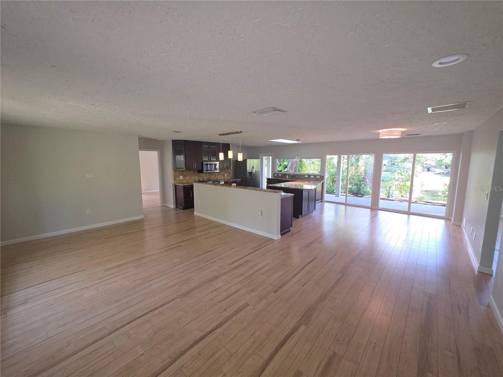 7708 NW 9TH AVE DR — photo 7