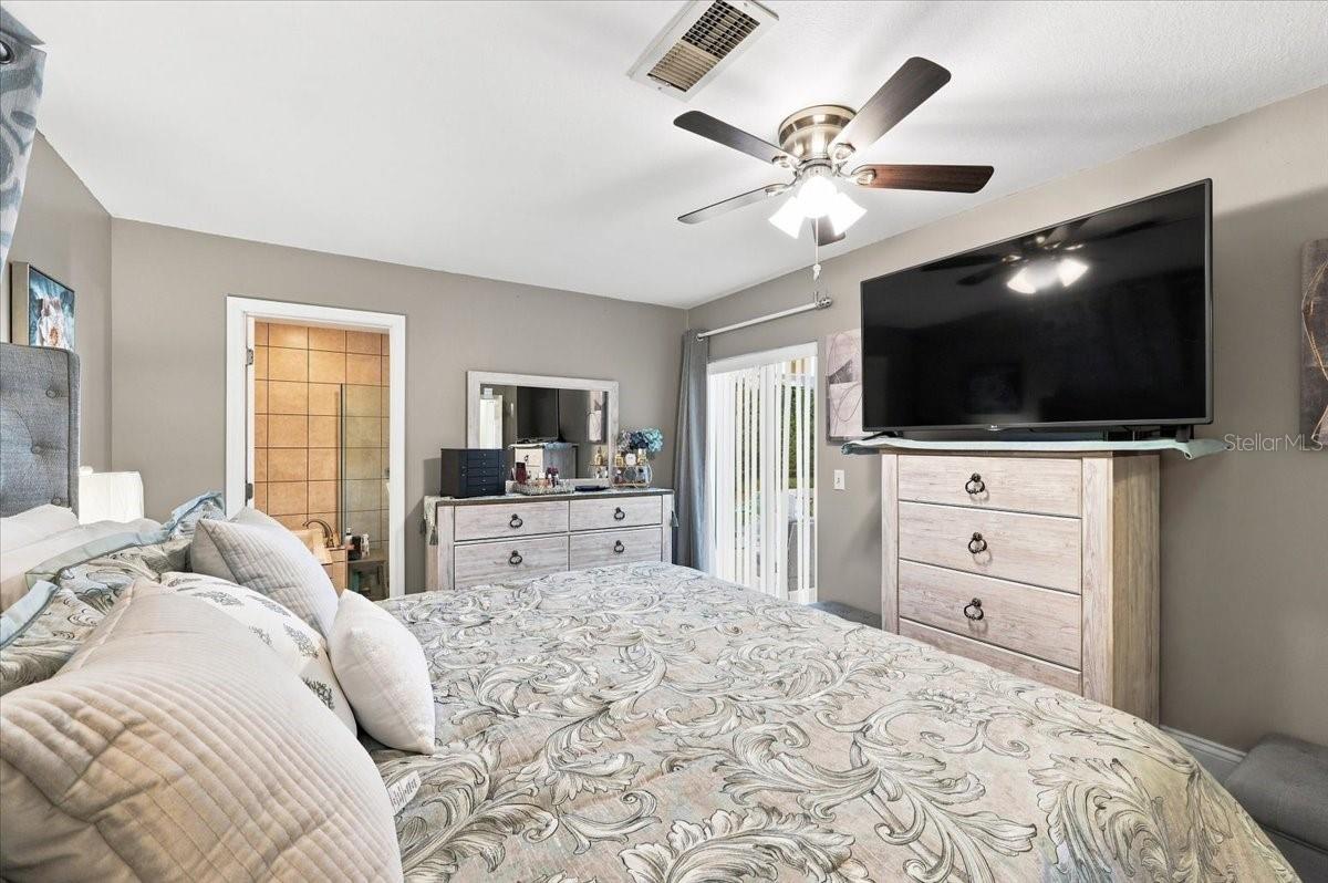 13010 PEBBLE BEACH CIR — photo 36