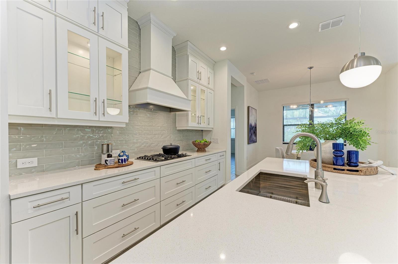 10913 TREVINO ST — photo 13