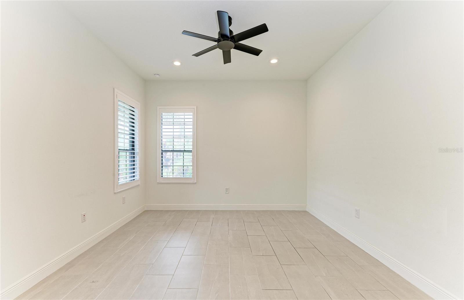 10913 TREVINO ST — photo 31