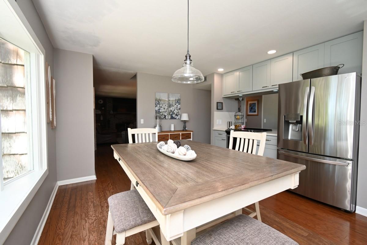 35833 LAKESHORE DR — photo 13