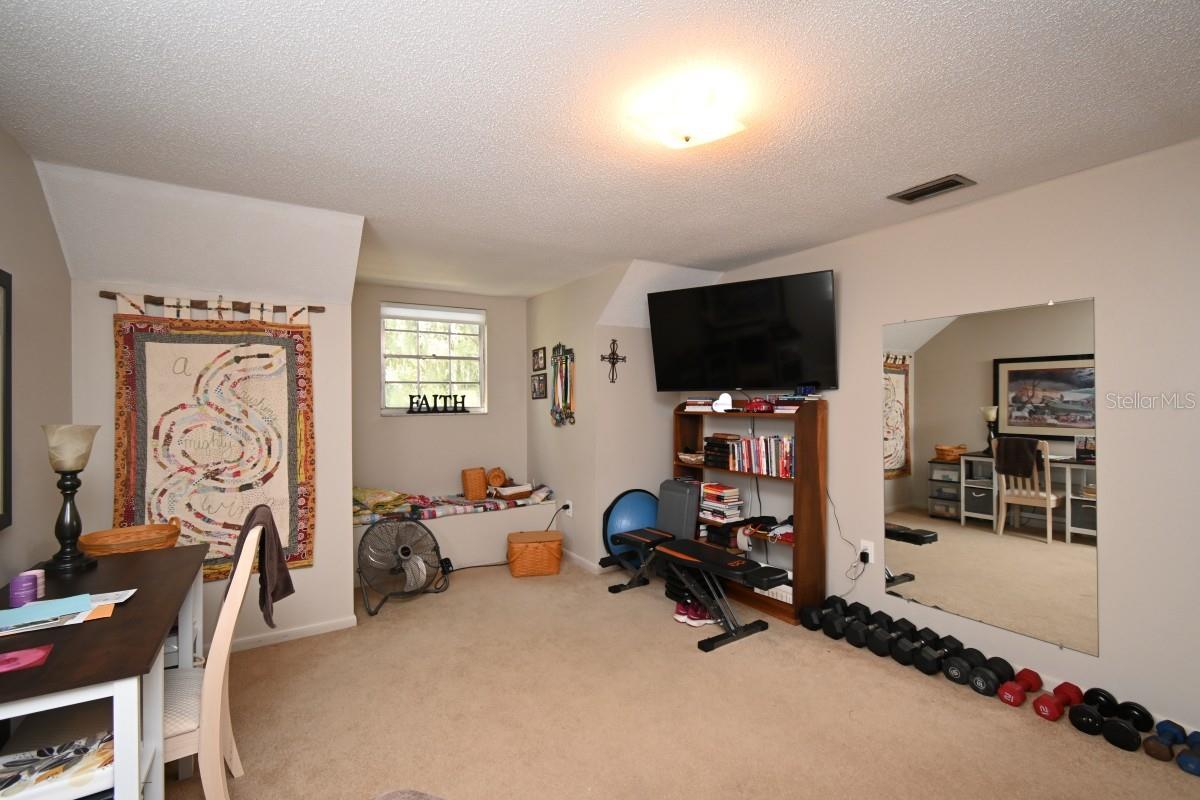 35833 LAKESHORE DR — photo 27