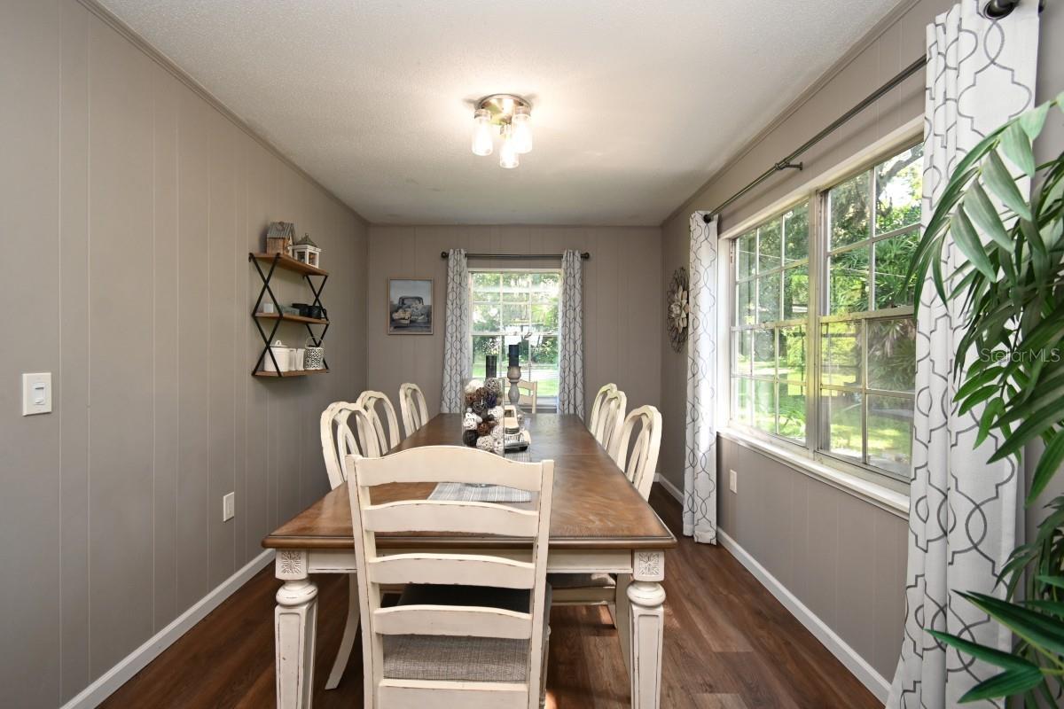 35833 LAKESHORE DR — photo 15
