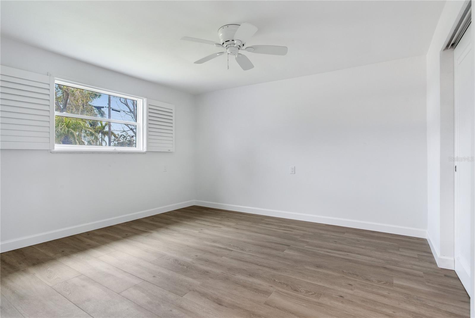 16458 REDINGTON DR — photo 38
