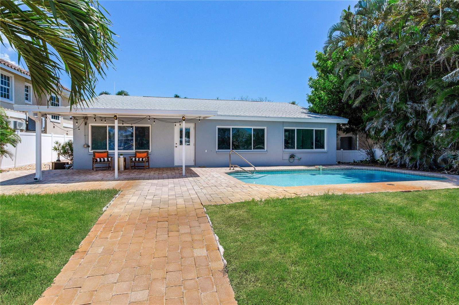 16458 REDINGTON DR — photo 46