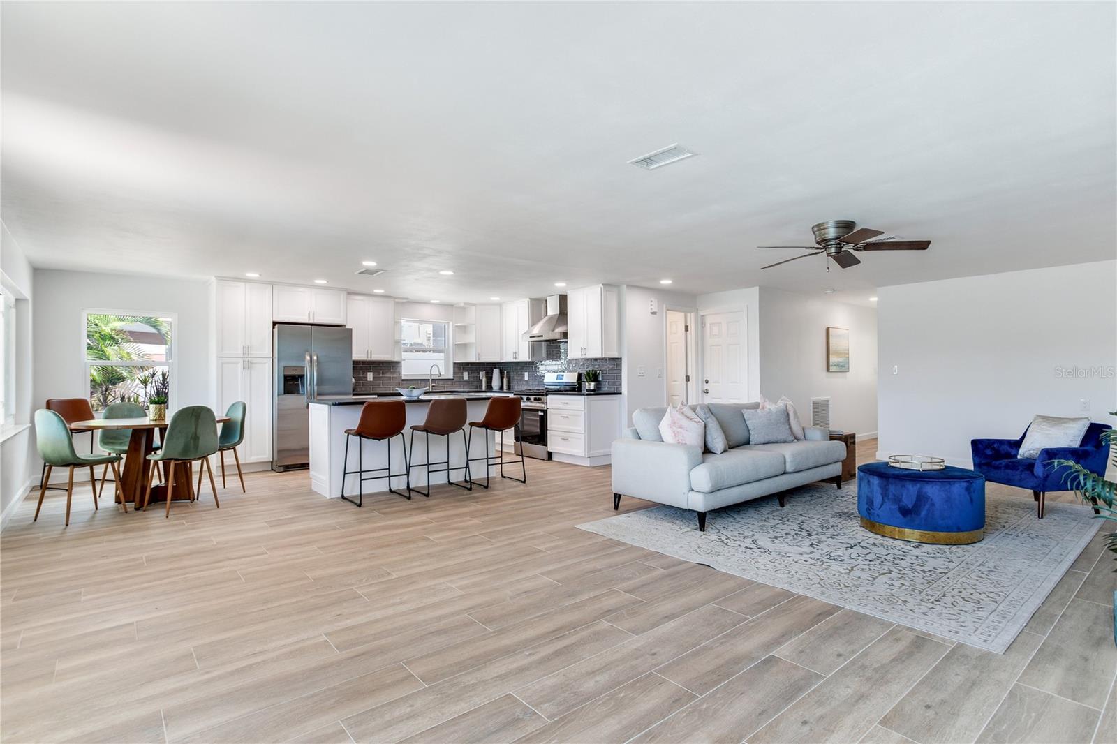 16458 REDINGTON DR — photo 25