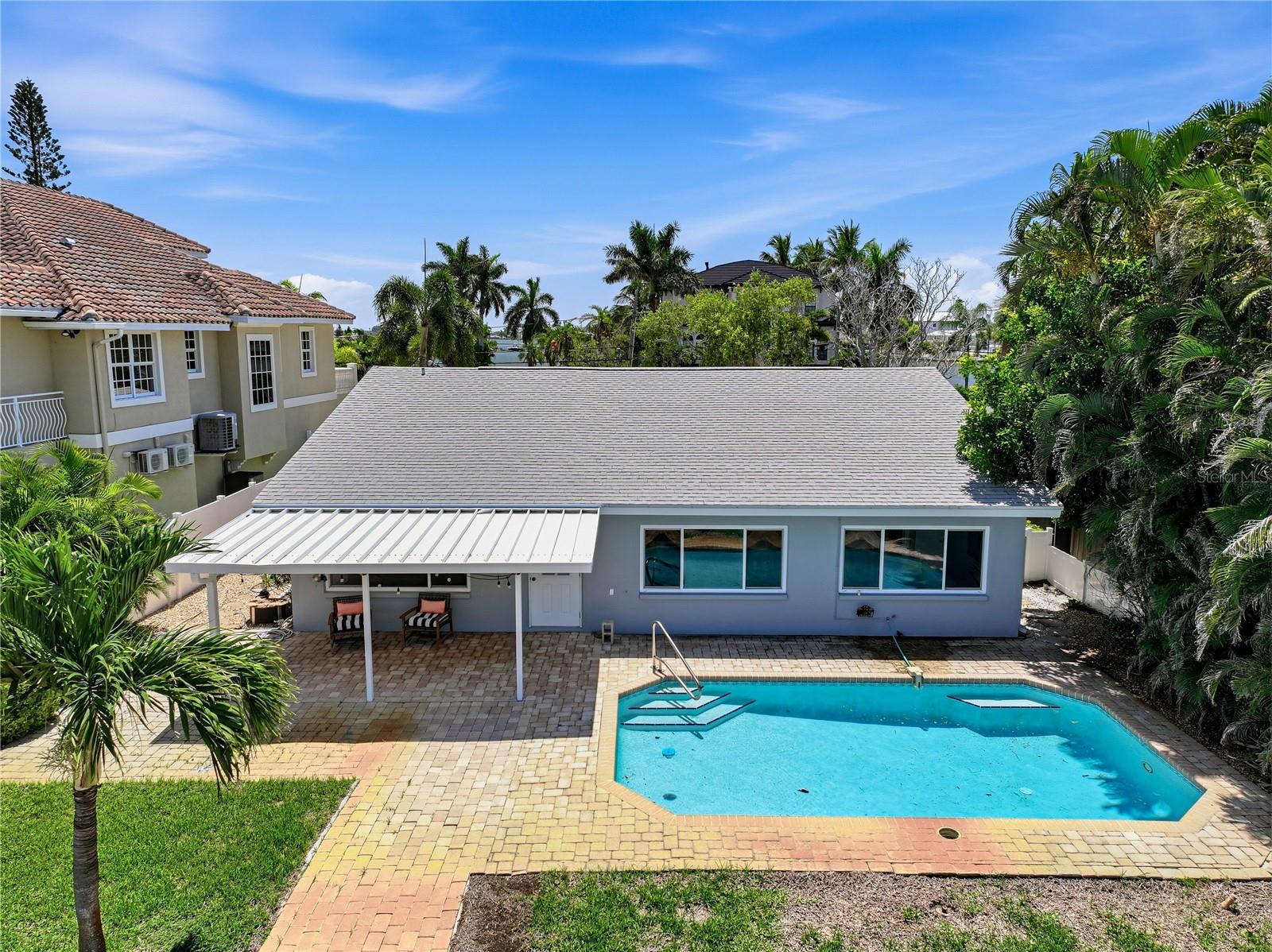 16458 REDINGTON DR — photo 47