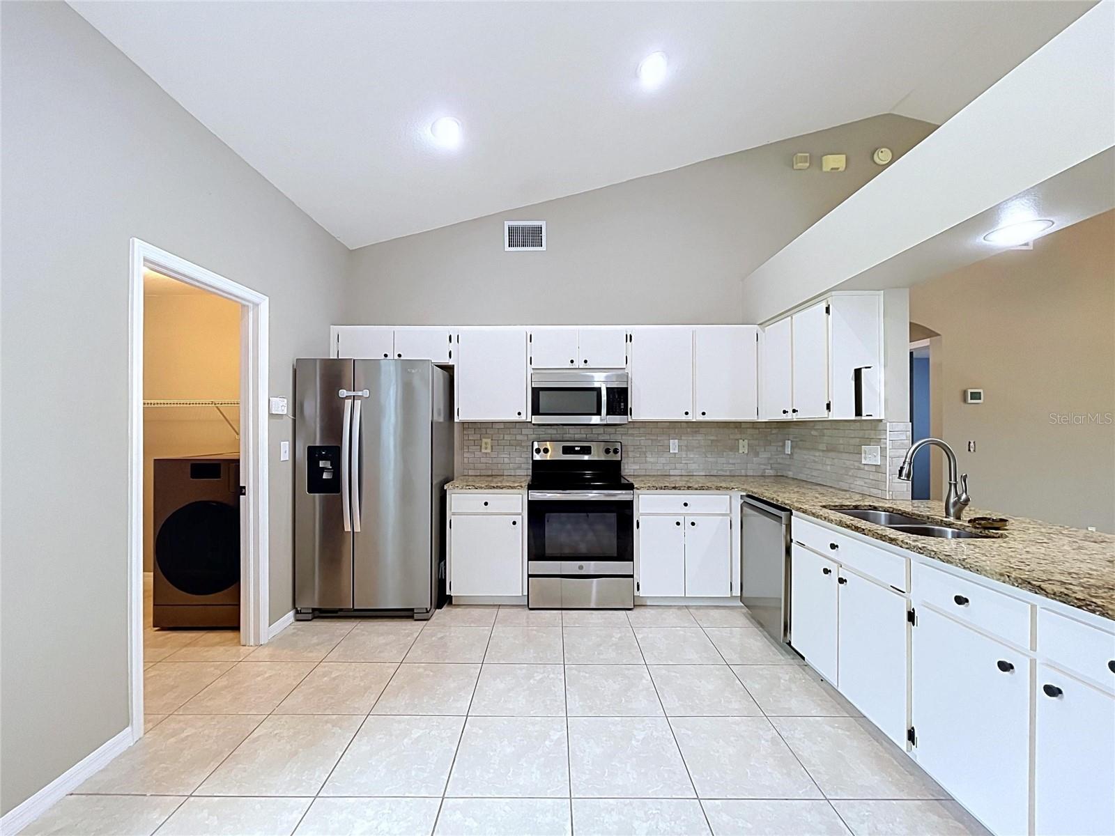 4209 AMBER RIDGE LN — photo 11