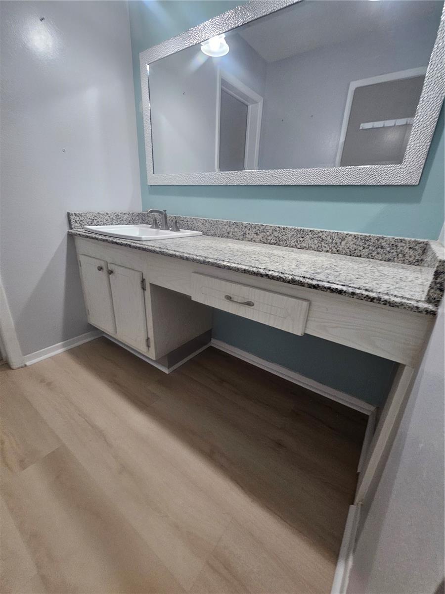 1706 BELLEAIR FOREST DR #310 — photo 10