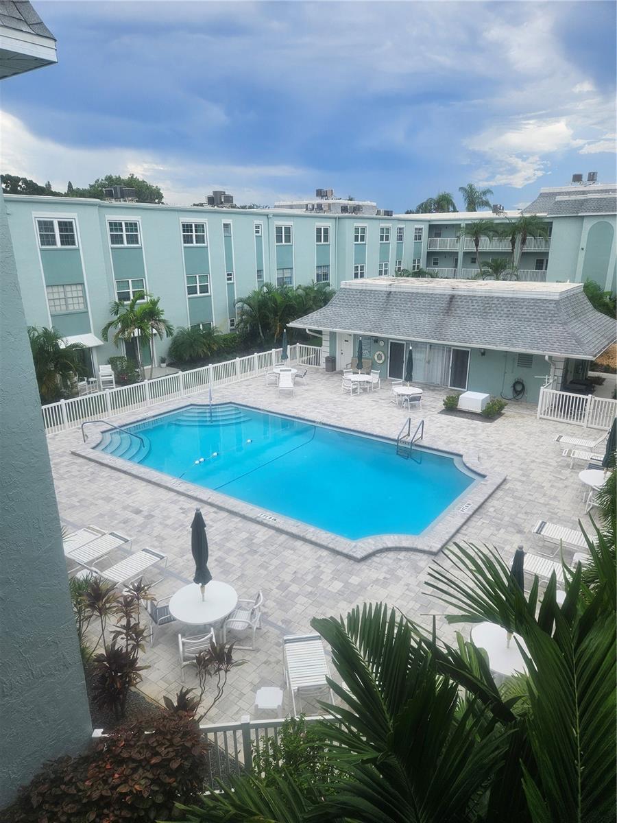1706 BELLEAIR FOREST DR #310 — photo 12
