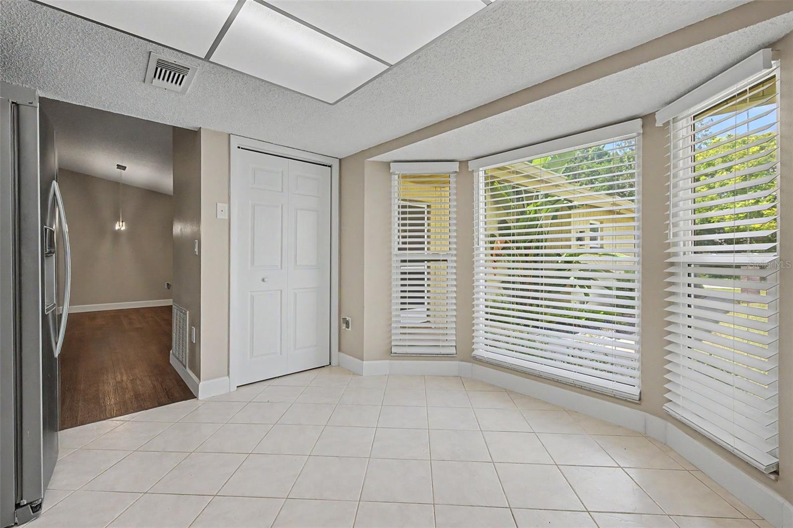 7800 FAIRLAWN DR — photo 16