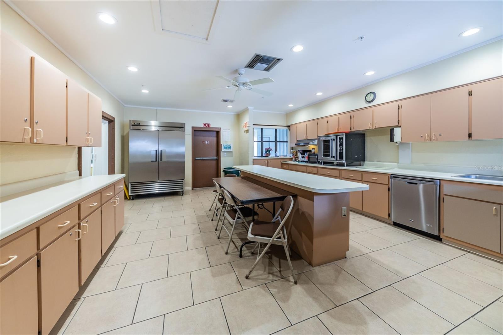 7800 FAIRLAWN DR — photo 54