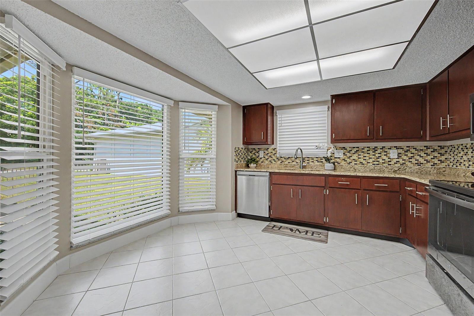 7800 FAIRLAWN DR — photo 15