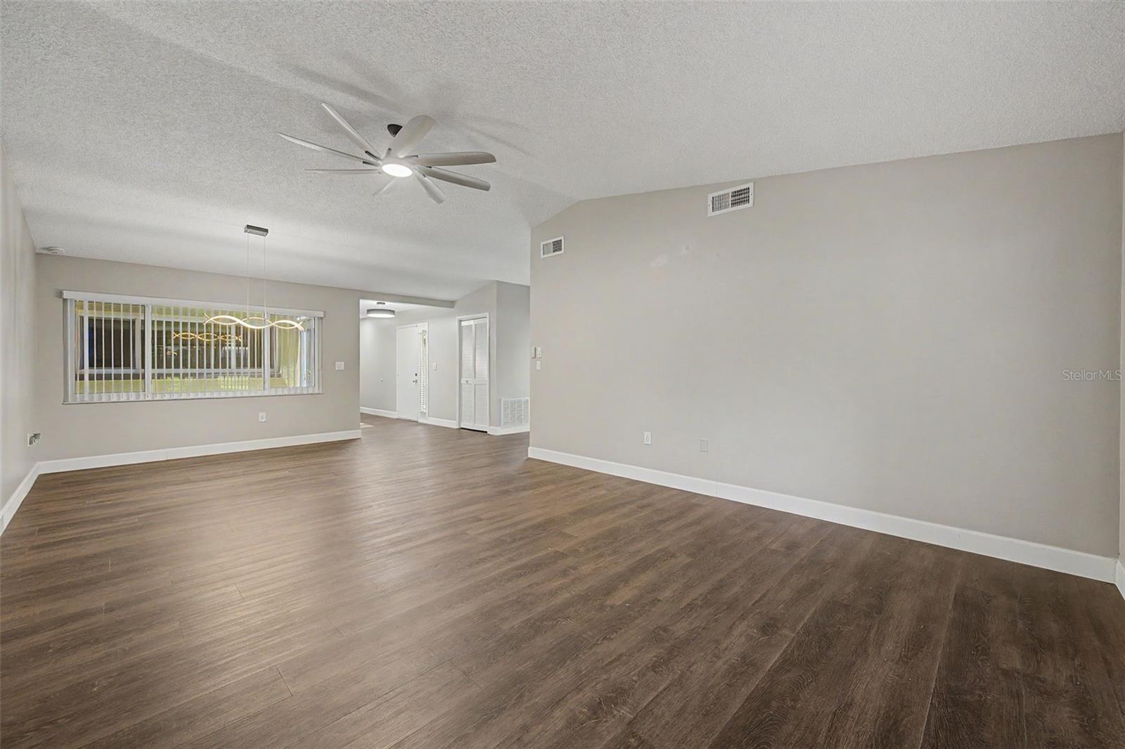 7800 FAIRLAWN DR — photo 13