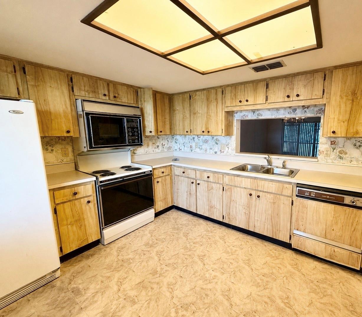 2531 ROYAL PINES CIR #23E — photo 12