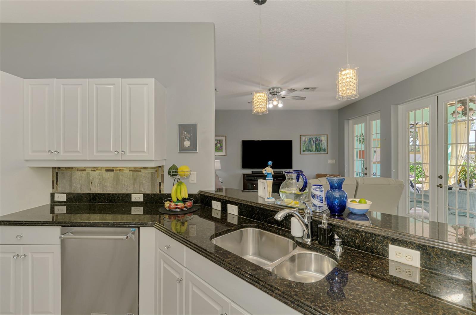 107 WAYFOREST DR — photo 30