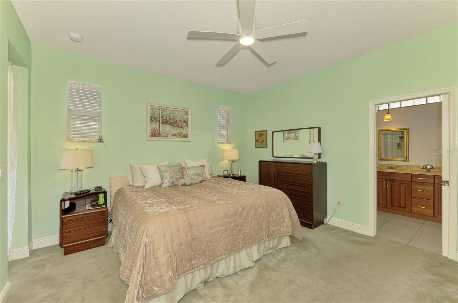 107 WAYFOREST DR — photo 35