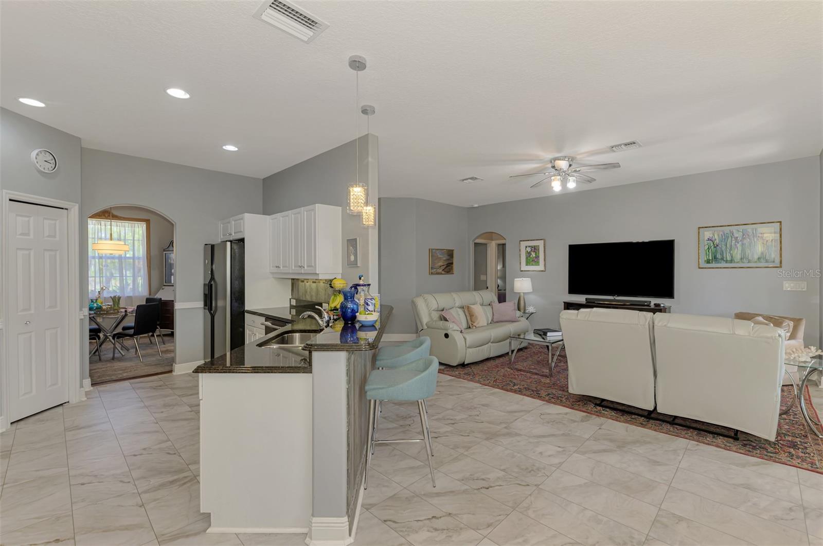 107 WAYFOREST DR — photo 27