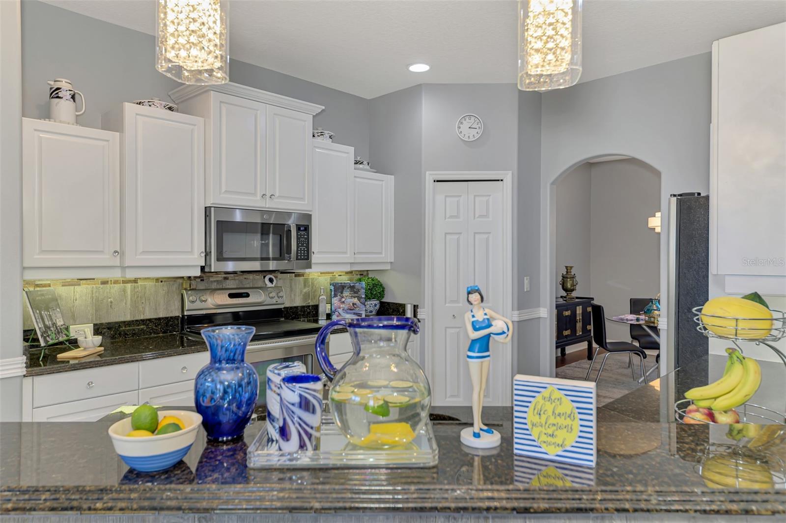 107 WAYFOREST DR — photo 25