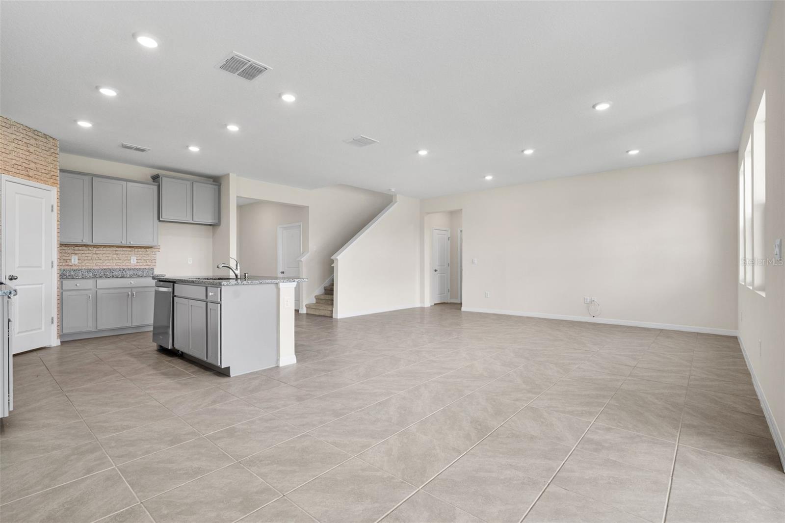3813 LIVELY CORAL PL — photo 8