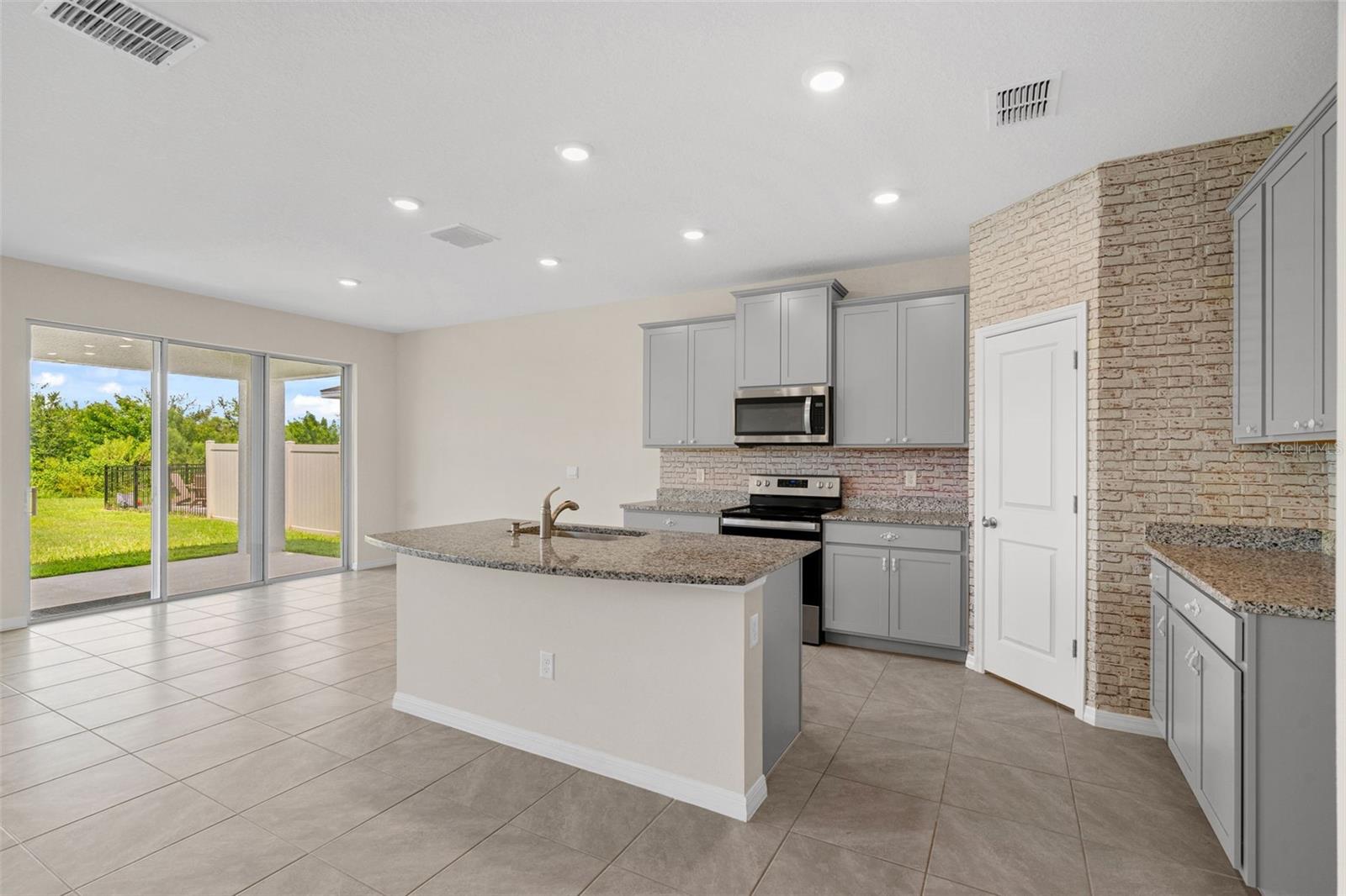 3813 LIVELY CORAL PL — photo 11