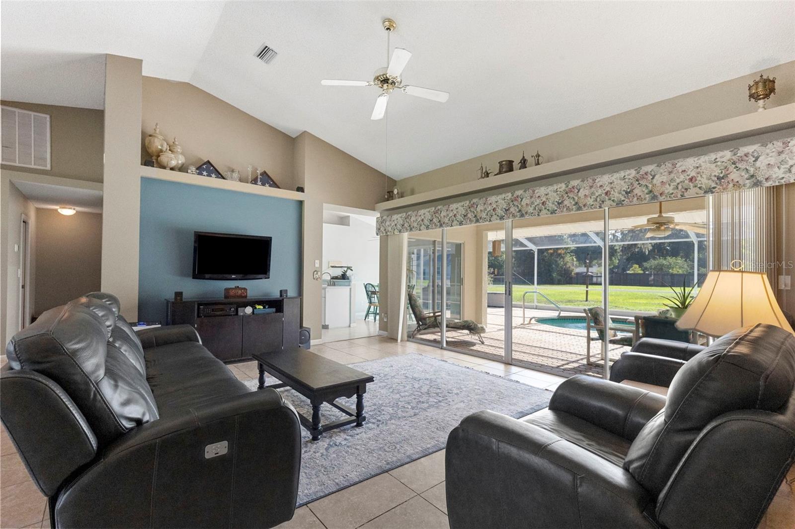 17269 RAINTREE RD — photo 6
