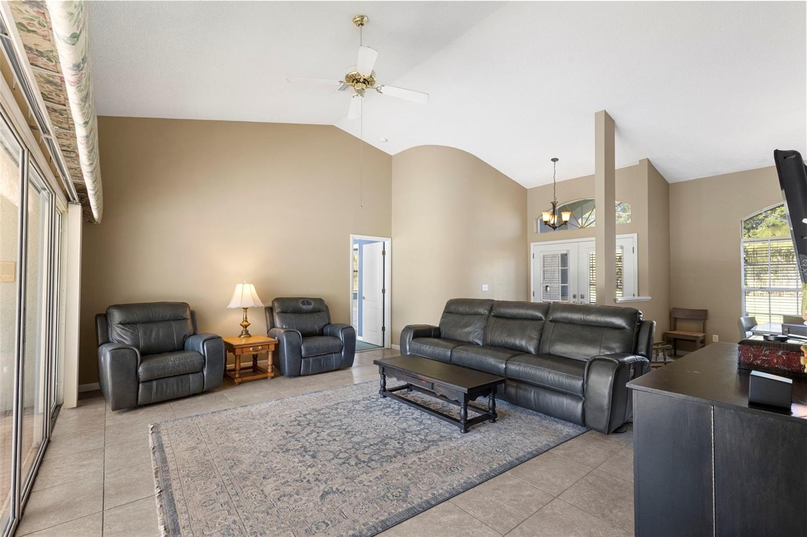 17269 RAINTREE RD — photo 8
