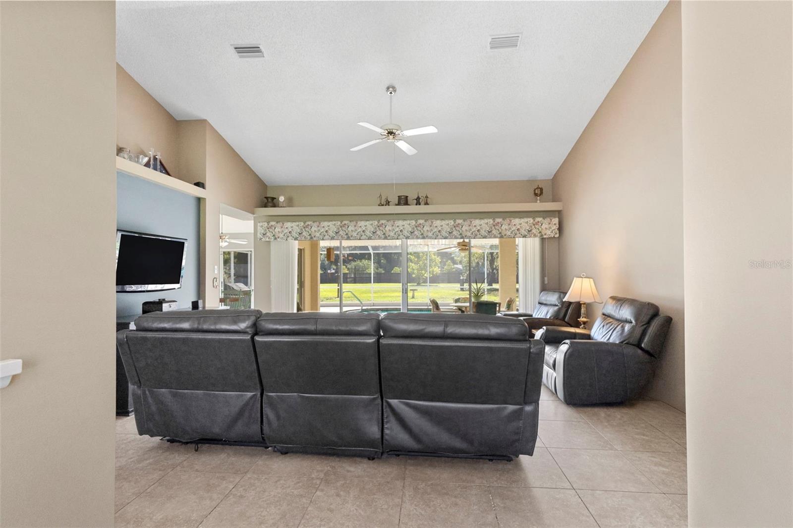17269 RAINTREE RD — photo 5