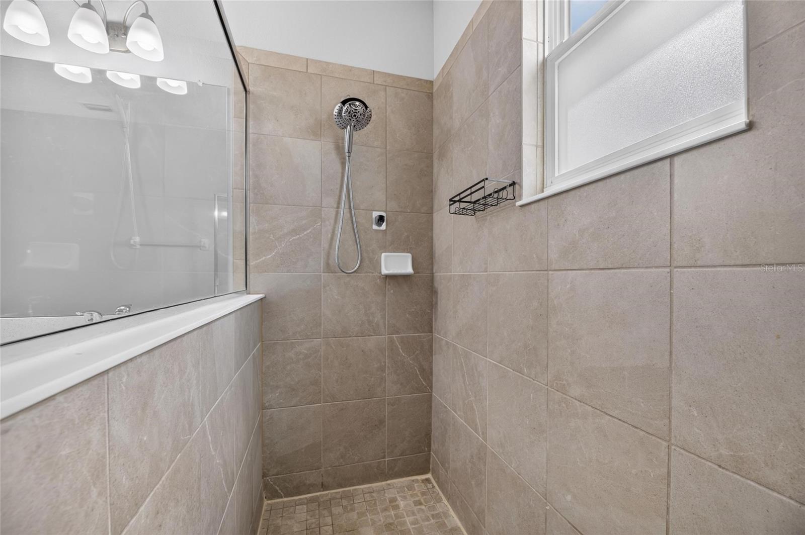 7113 BOWSPIRIT PL — photo 40