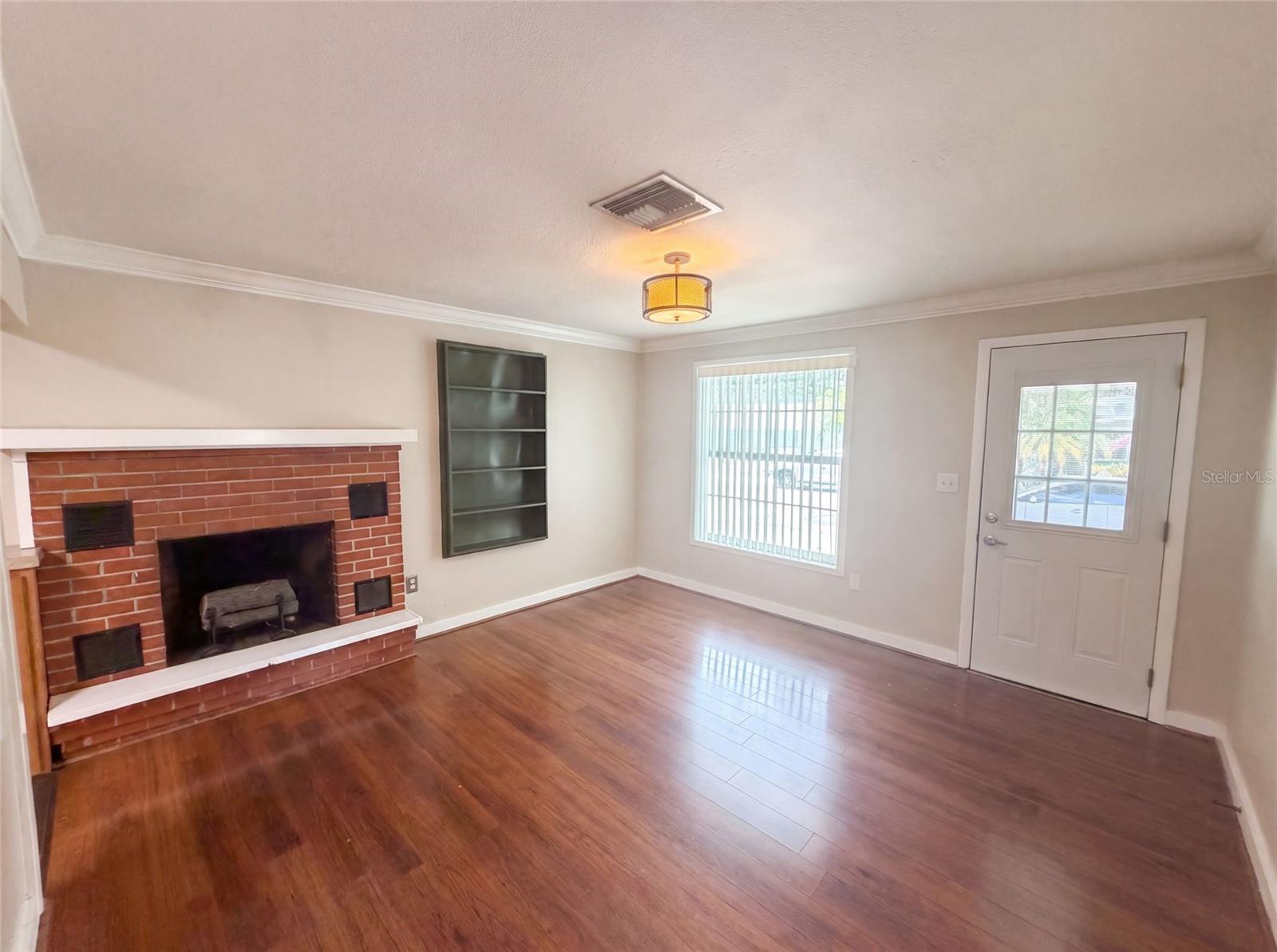 345 ACROPOLIS DR — photo 9