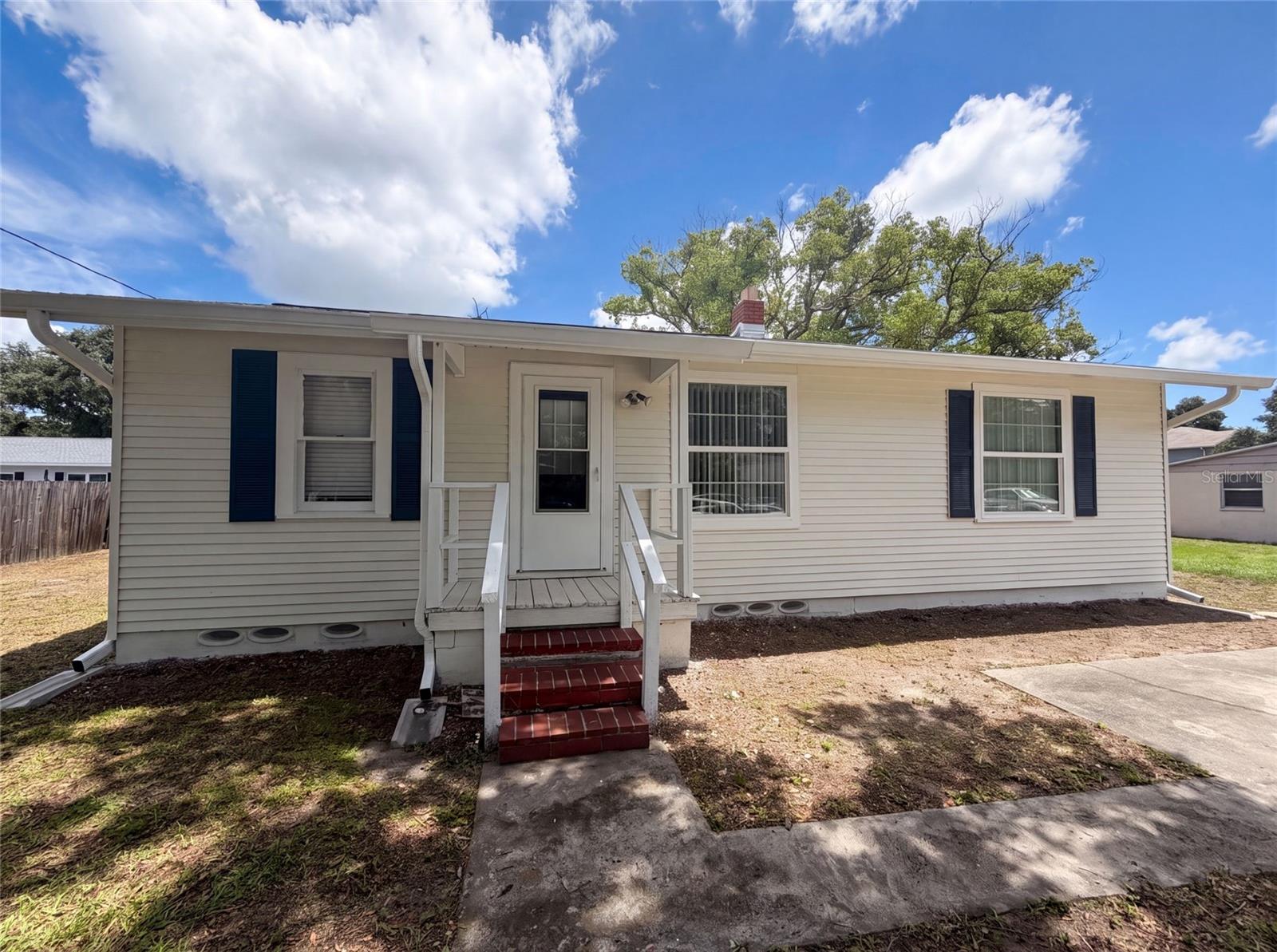 345 ACROPOLIS DR — photo 23
