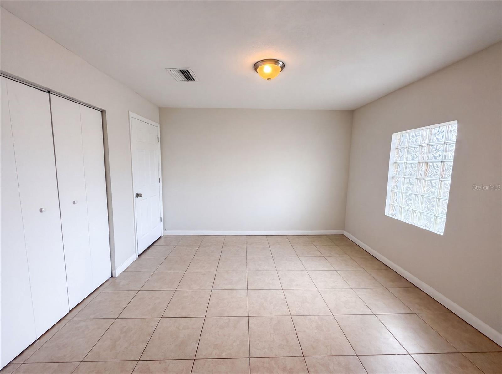 7018 LYNWOOD DR — photo 5